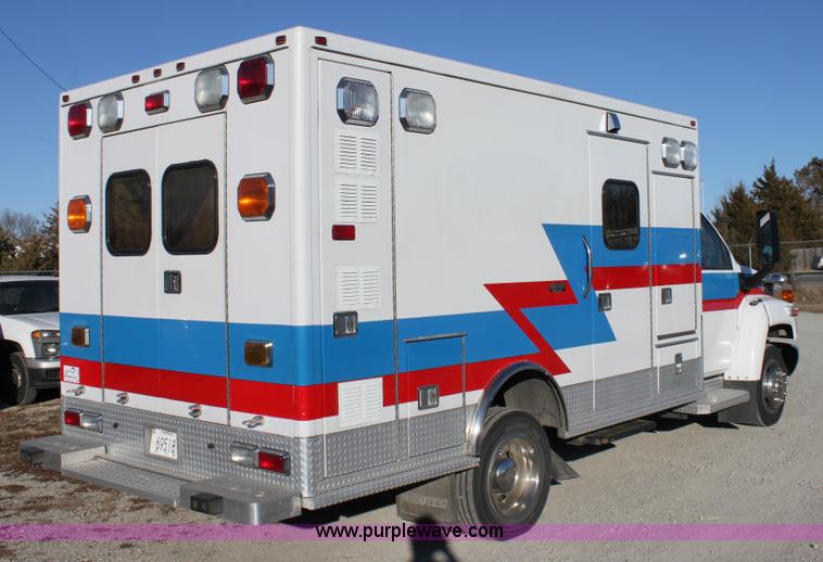 image for item B8855 2008 Chevrolet Kodiak C4500 ambulance