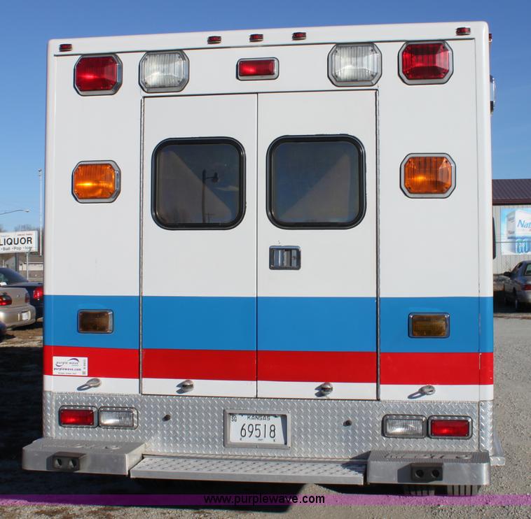 image for item B8855 2008 Chevrolet Kodiak C4500 ambulance