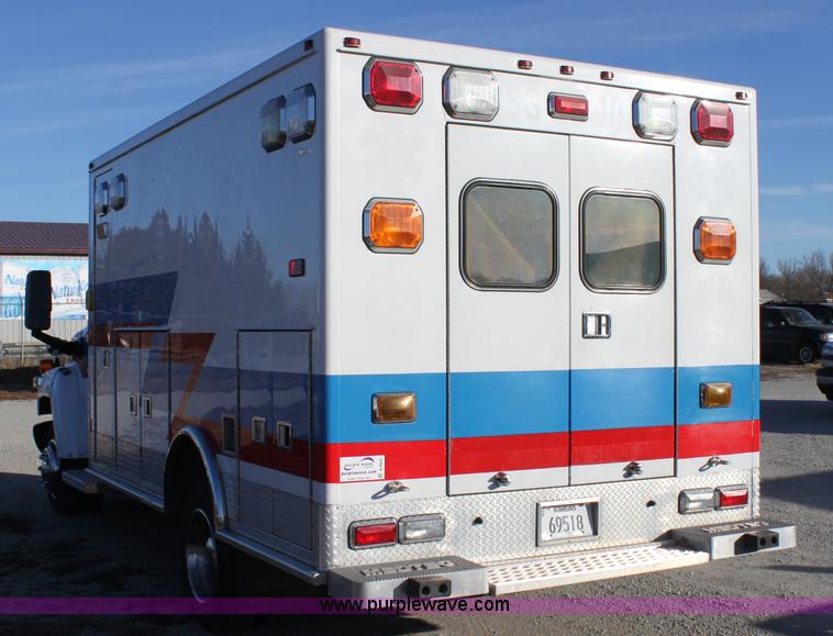 image for item B8855 2008 Chevrolet Kodiak C4500 ambulance