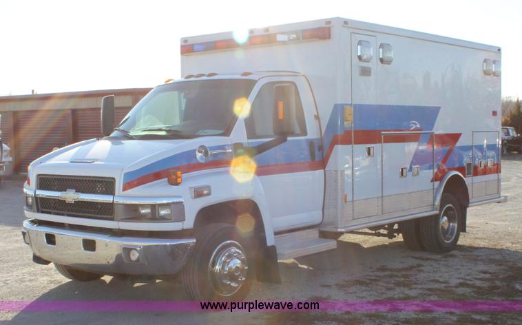 image for item B8855 2008 Chevrolet Kodiak C4500 ambulance