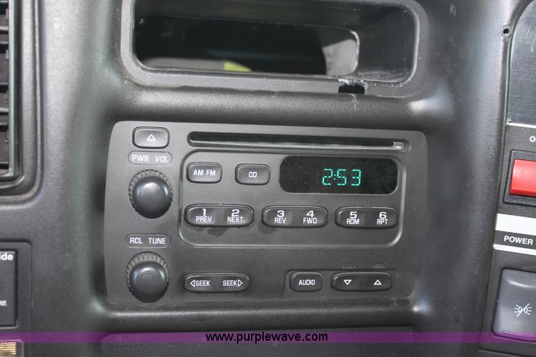 image for item B8855 2008 Chevrolet Kodiak C4500 ambulance