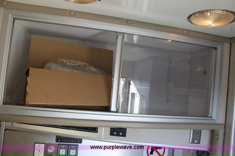 image for item B8855 2008 Chevrolet Kodiak C4500 ambulance