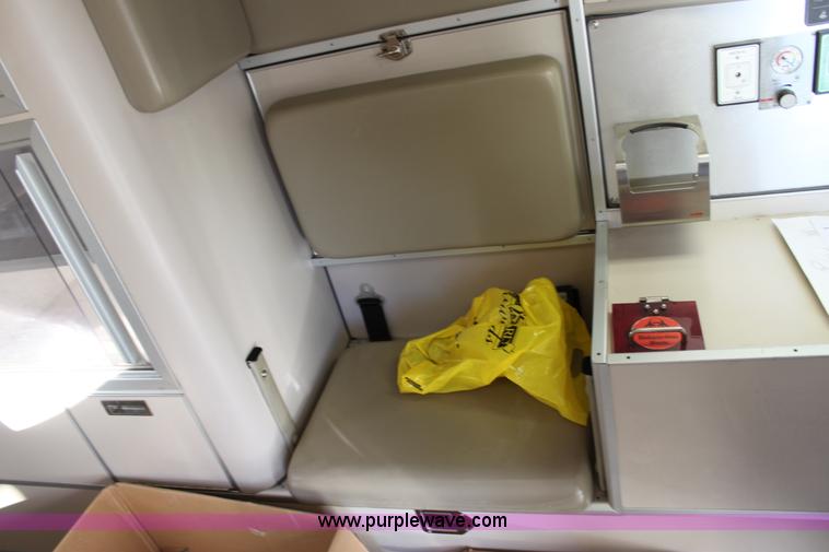 image for item B8855 2008 Chevrolet Kodiak C4500 ambulance