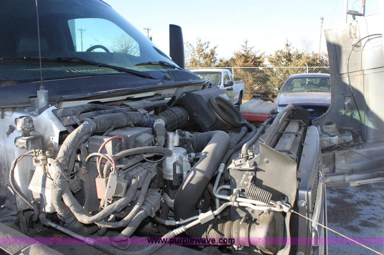 image for item B8855 2008 Chevrolet Kodiak C4500 ambulance