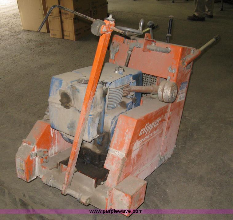 Norton clipper concrete saw in Derby, KS | Item B9716 sold | Purple Wave