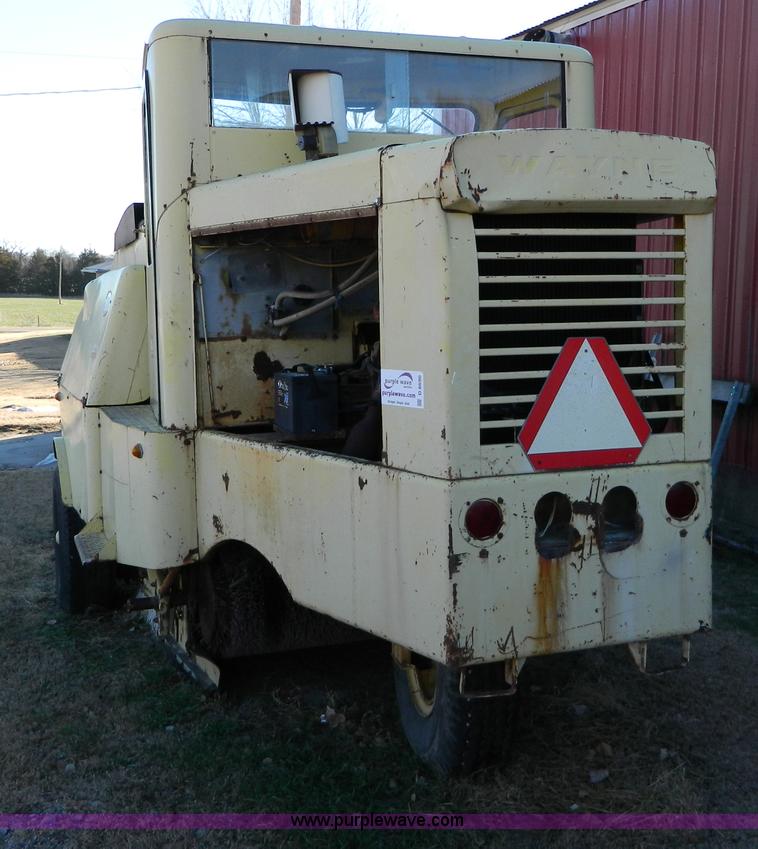 image for item D8690 1964 Wayne 970 street sweeper