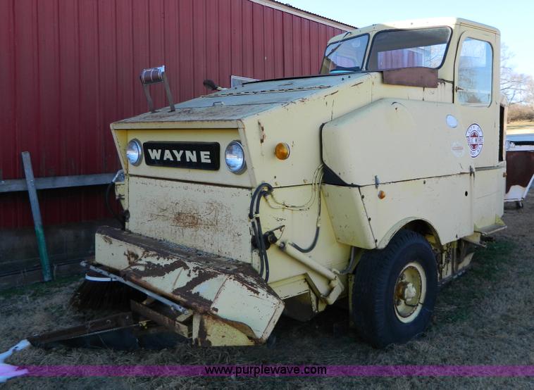 image for item D8690 1964 Wayne 970 street sweeper