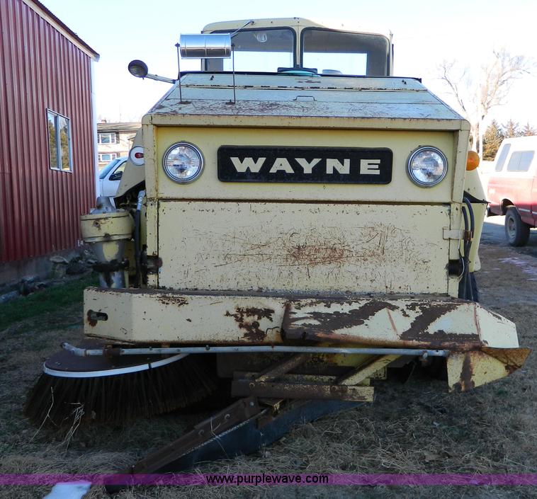 image for item D8690 1964 Wayne 970 street sweeper