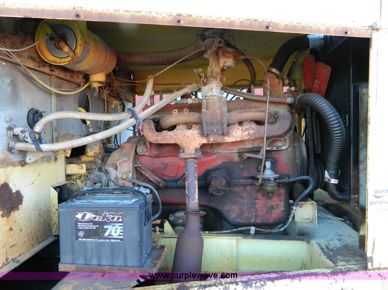 image for item D8690 1964 Wayne 970 street sweeper