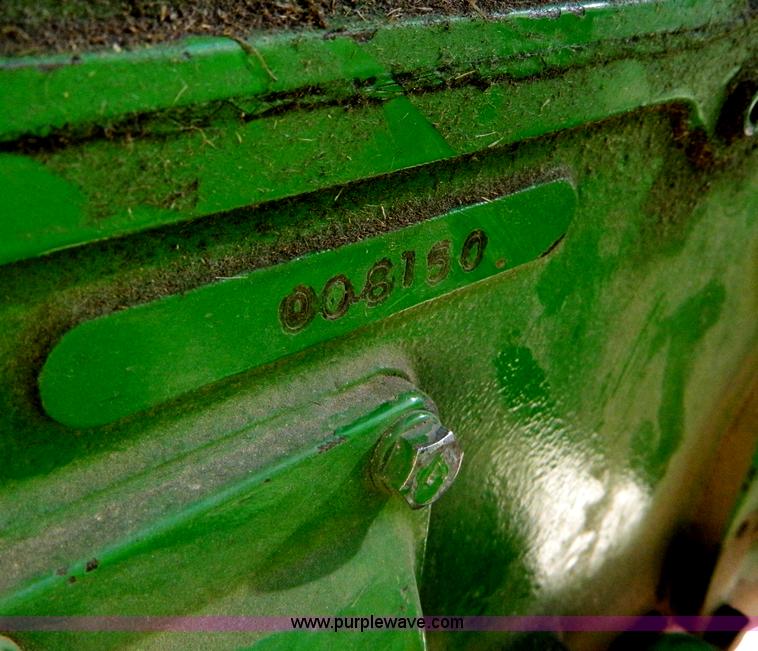 image for item D8695 1979 John Deere 950 tractor