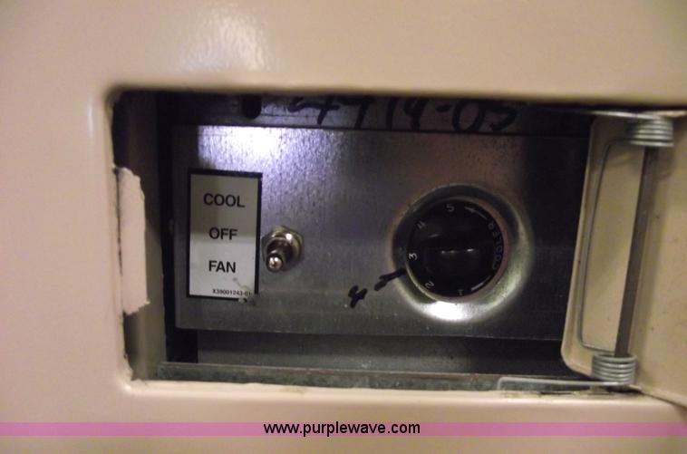 image for item E9517 Trane  stand alone cooling unit