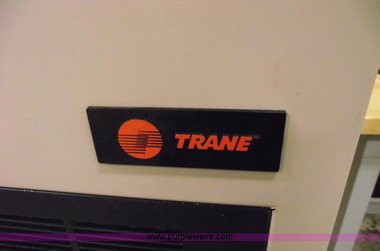 image for item E9517 Trane  stand alone cooling unit