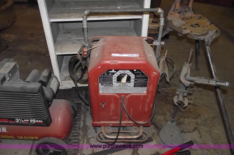 image for item E9520 Assorted shop equipment