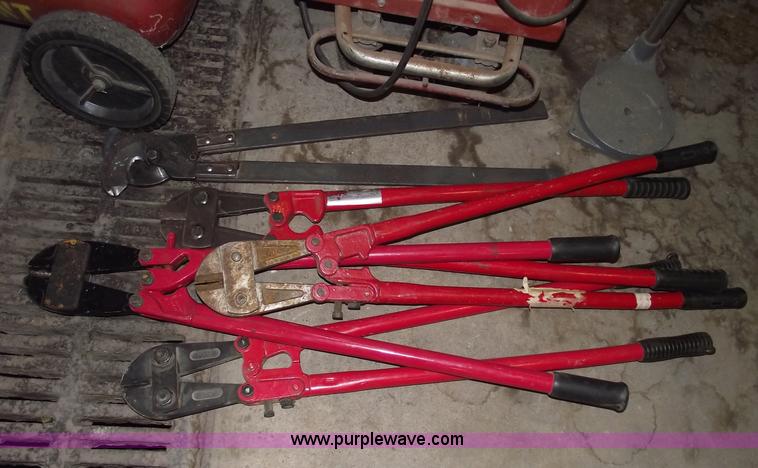 image for item E9520 Assorted shop equipment