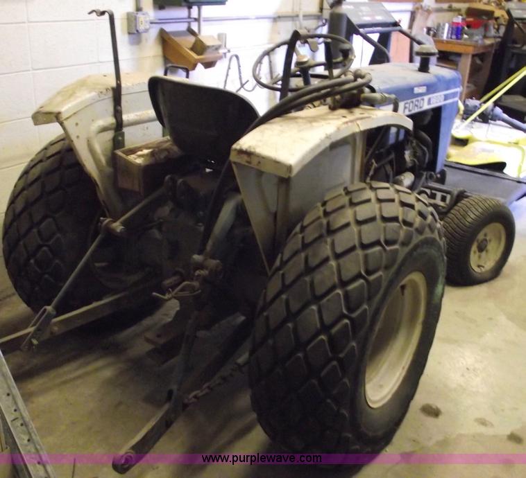 image for item E9521 Ford 1600  tractor