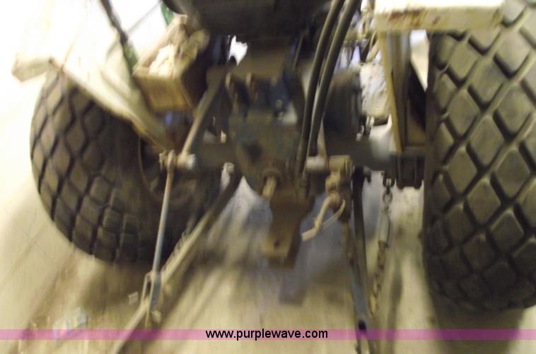 image for item E9521 Ford 1600  tractor