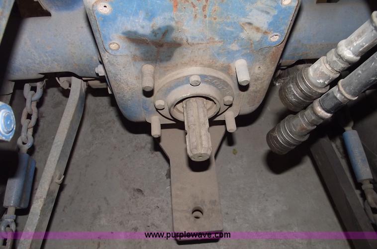 image for item E9521 Ford 1600  tractor