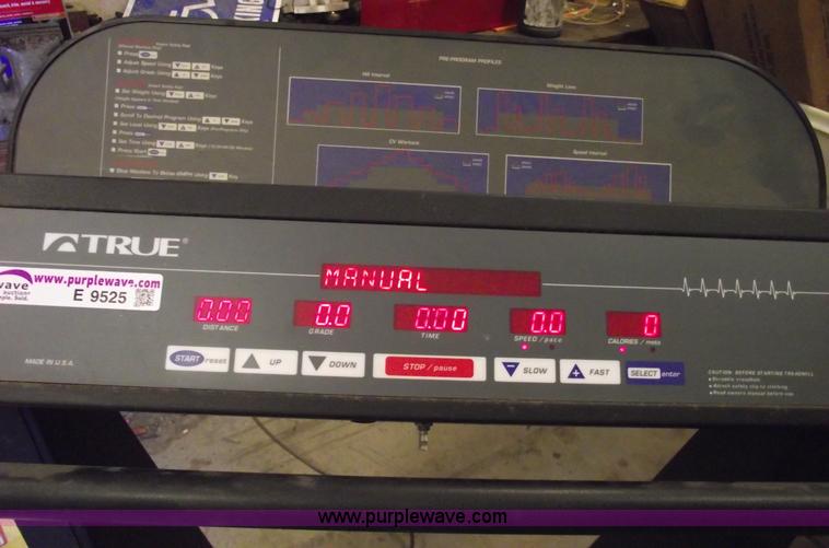 image for item E9525 True 700  treadmill