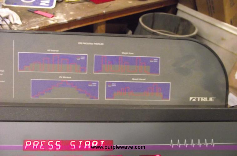 image for item E9525 True 700  treadmill