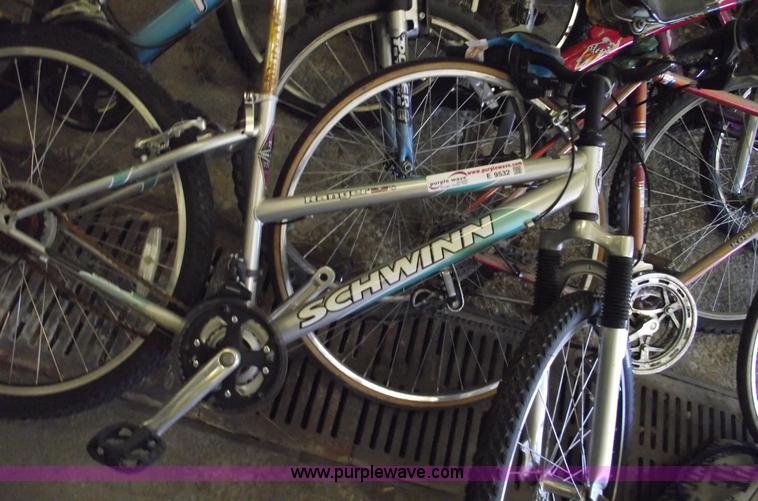 image for item E9532 (14) Assorted bicycles