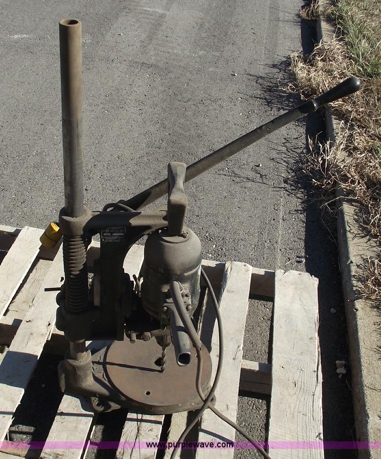 image for item E9537 Black and Decker bench grinder and drill press