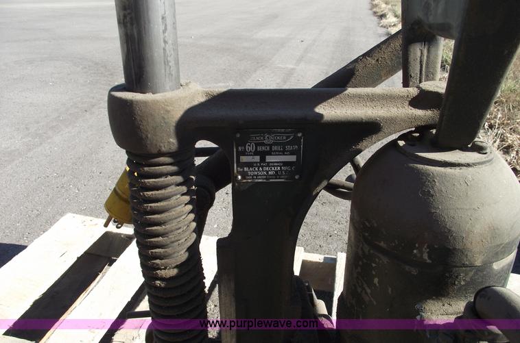 image for item E9537 Black and Decker bench grinder and drill press