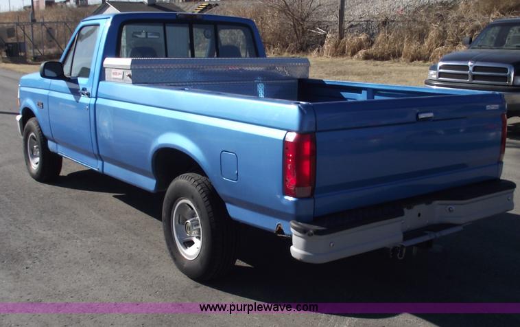 image for item E9542 1995 Ford F150 Eddie Bauer/XL