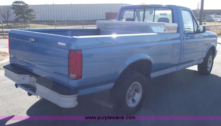 image for item E9542 1995 Ford F150 Eddie Bauer/XL