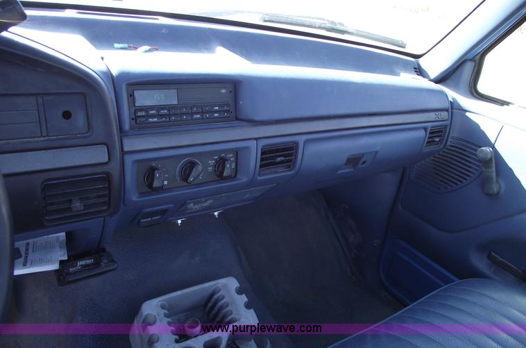 image for item E9542 1995 Ford F150 Eddie Bauer/XL