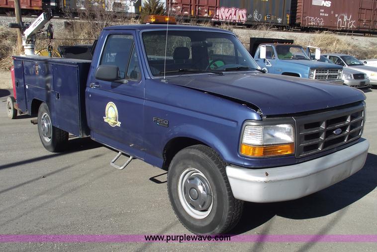 image for item E9543 1995 Ford F250 XL/XLT  service truck