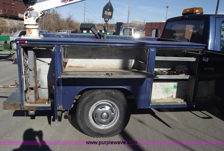 image for item E9543 1995 Ford F250 XL/XLT  service truck
