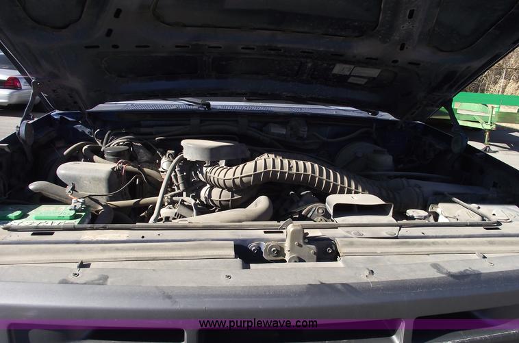 image for item E9543 1995 Ford F250 XL/XLT  service truck