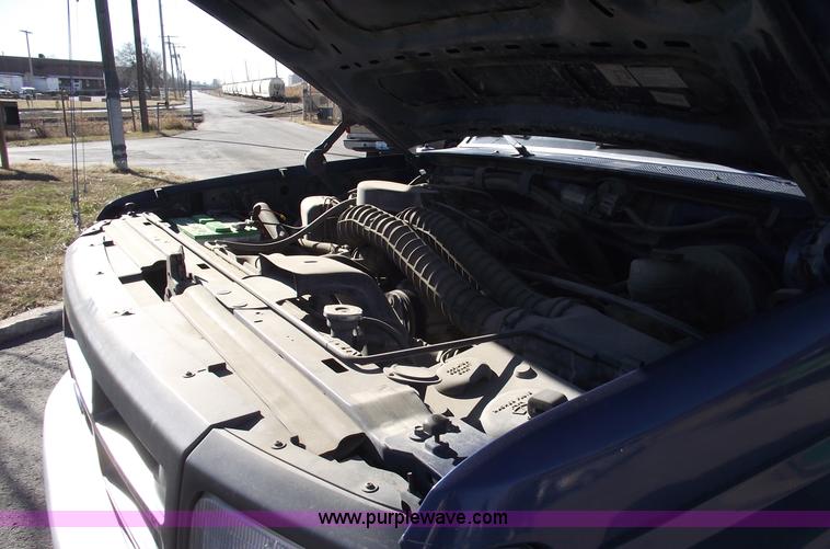 image for item E9543 1995 Ford F250 XL/XLT  service truck