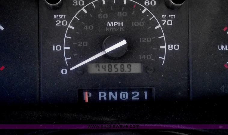 image for item E9543 1995 Ford F250 XL/XLT  service truck