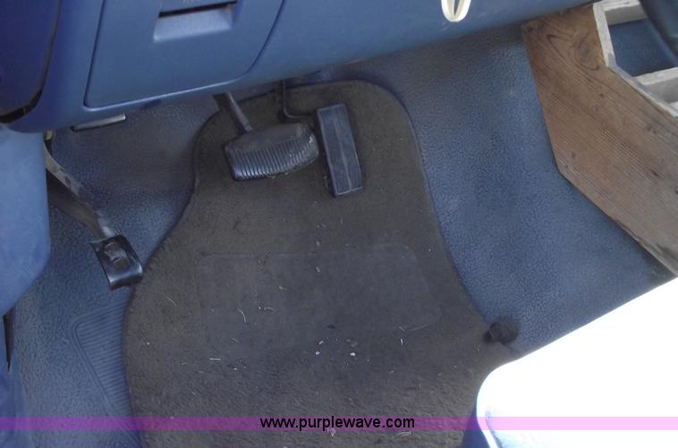 image for item E9543 1995 Ford F250 XL/XLT  service truck