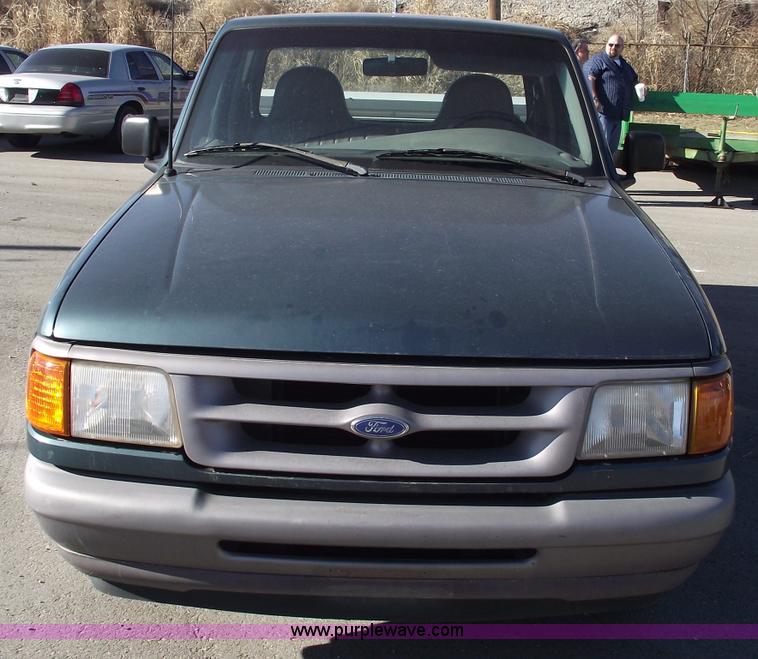 image for item E9545 1996 Ford Ranger Splash/XL pickup truck