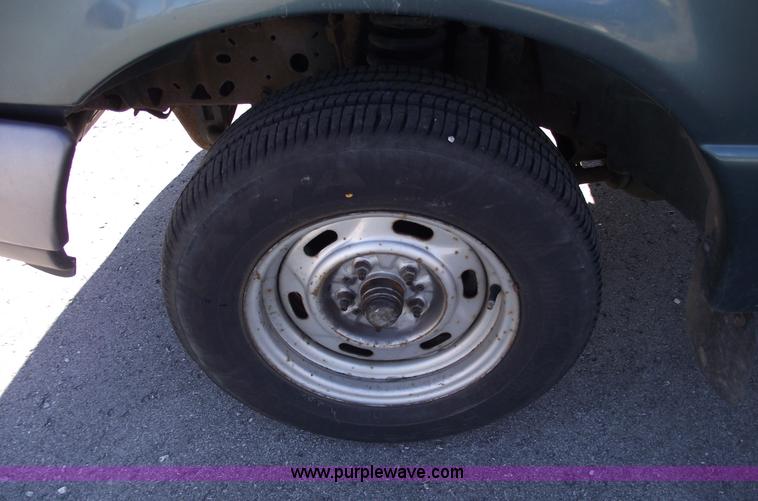 image for item E9545 1996 Ford Ranger Splash/XL pickup truck