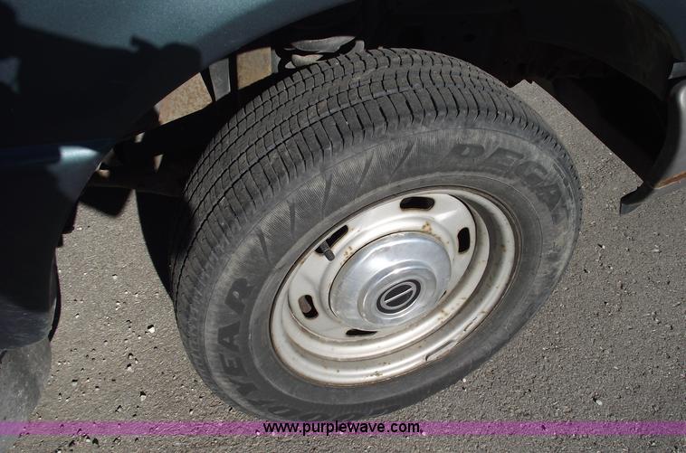 image for item E9545 1996 Ford Ranger Splash/XL pickup truck