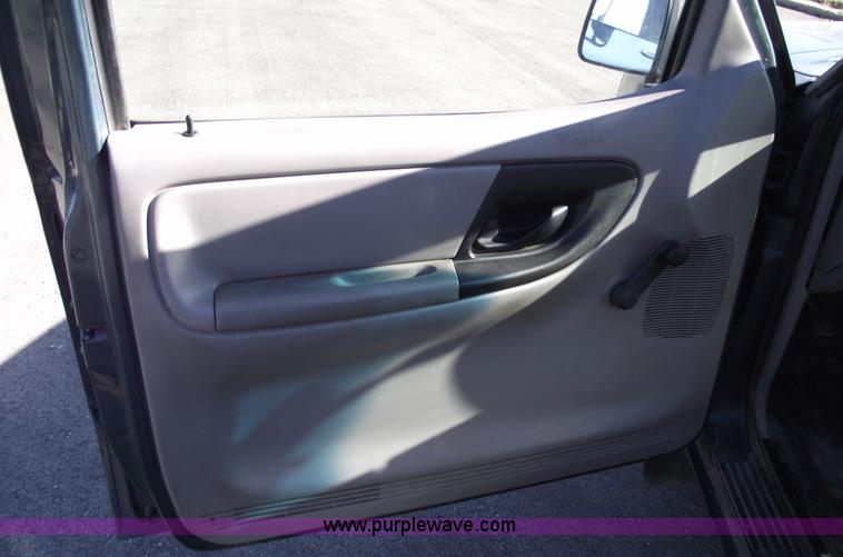 image for item E9545 1996 Ford Ranger Splash/XL pickup truck
