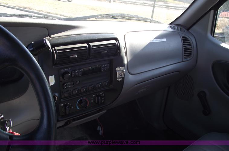 image for item E9545 1996 Ford Ranger Splash/XL pickup truck