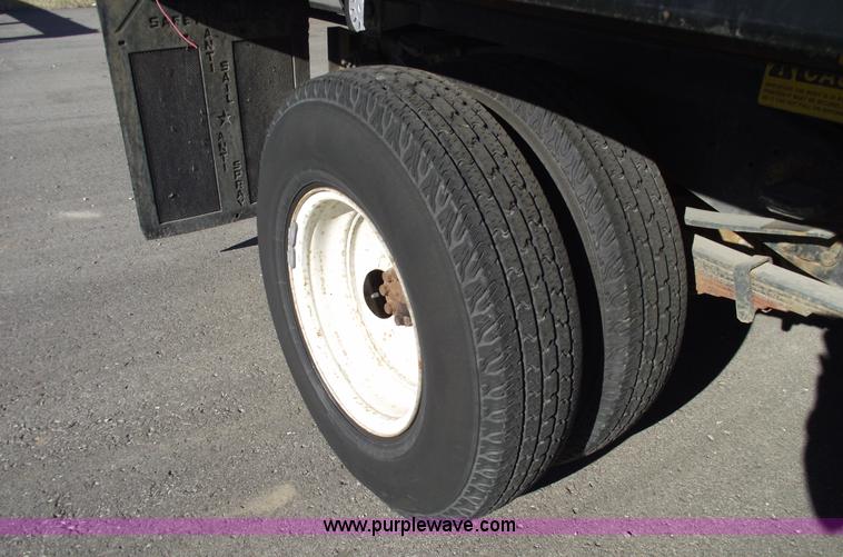 image for item E9546 1988 Chevrolet R30 pickup truck with dump bed