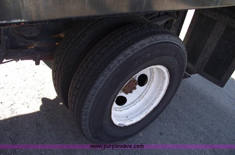 image for item E9546 1988 Chevrolet R30 pickup truck with dump bed