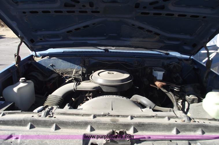 image for item E9546 1988 Chevrolet R30 pickup truck with dump bed