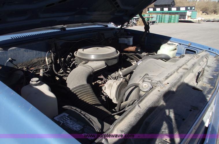 image for item E9546 1988 Chevrolet R30 pickup truck with dump bed