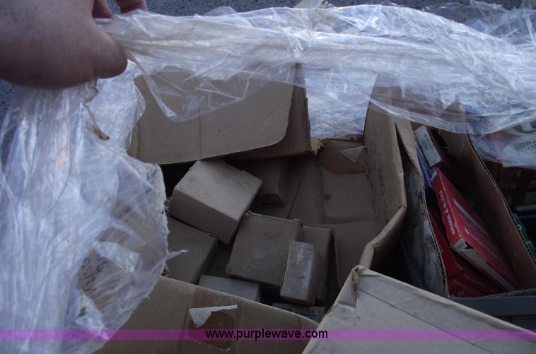 image for item E9547 Pallet of assorted seals, bearings and chains