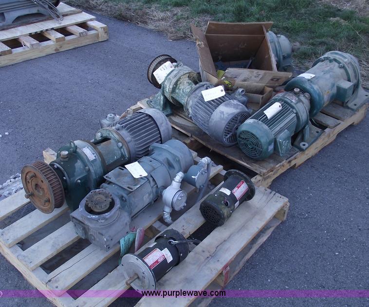 image for item E9552 (2) Pallets of electric motors