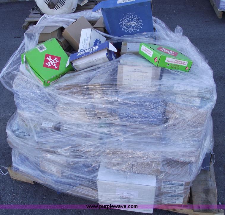 image for item E9553 Pallet of assorted barring, seal, pulleys and sprockets