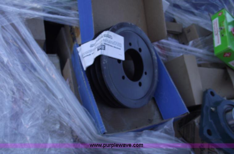 image for item E9553 Pallet of assorted barring, seal, pulleys and sprockets