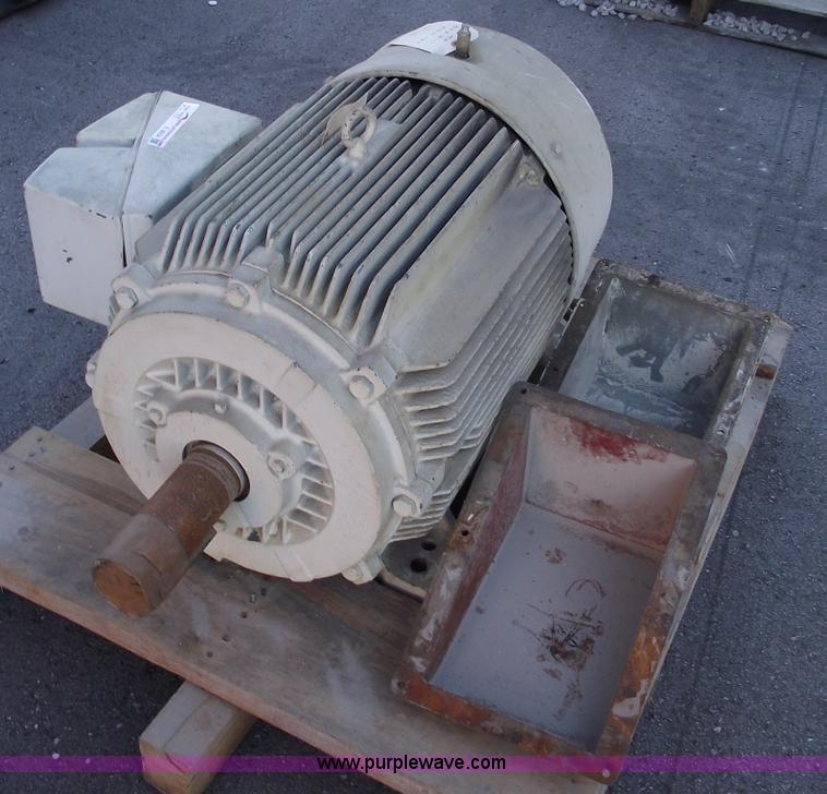image for item E9558 Siemens 100 hp electric motor