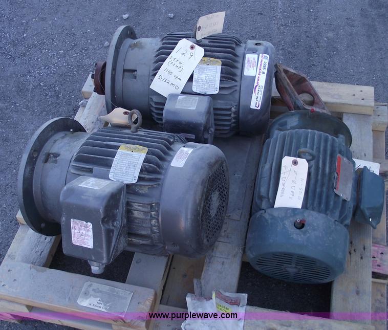 image for item E9561 (3) Electric motors